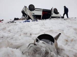 Ağrı'da feci kaza 2 ölü 4 yaralı