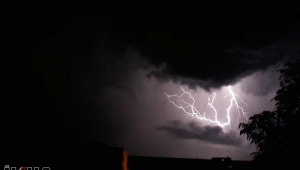 Diyarbakır'da şimşeklerden görsel şölen 