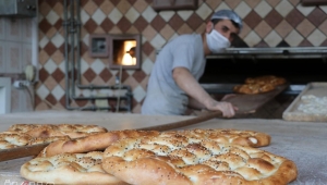 Fırıncıların Ramazan mesaisi zorlu ve yoğun geçiyor