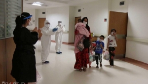 Şanlıurfa'nın en küçük Covid-19 hastası ve 9 yakını şifa buldu