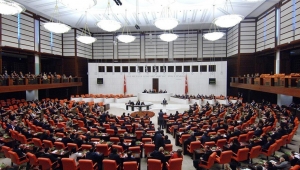CHP'den bir, HDP'den 2 milletvekilinin milletvekillikleri düşürüldü 