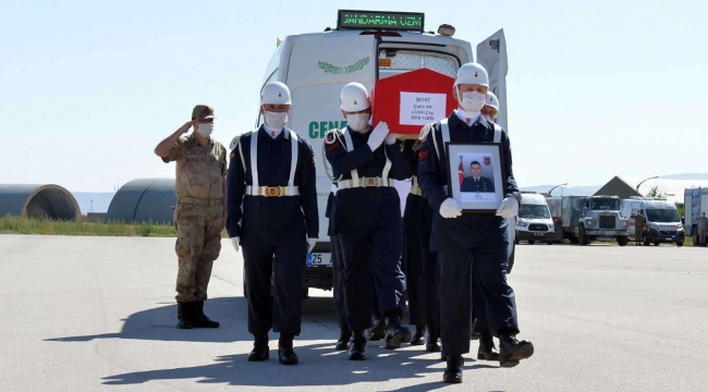 İmha işlemi sırasında şarapnel parçalarının isabet ettiği asker hayatını kaybetti