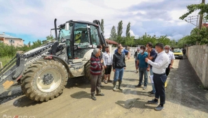 Van'da, selden zarar gören mahallelerde hasar tespit çalışmaları sürüyor