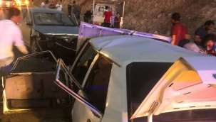 Polis aracının karıştığı kazada 4 kişi hayatını kaybetti 