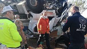 Mardin’de devrilen mısır yüklü TIR’ın sürücüsü hayatını kaybetti 