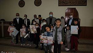 Online Kur'an öğrenen çocuklar ödüllendirildi 