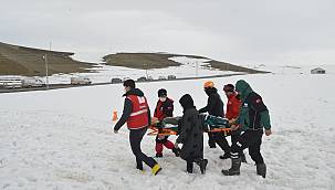 AFAD ''dan gönüllülere çığ tatbikatı 