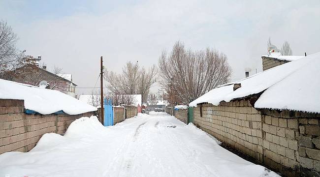 Ağrı halkı güne beyaz örtü ile uyandI