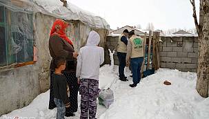 Ağrı Umut Kervanı 270 ihtiyaç sahibi aileye ulaştı 