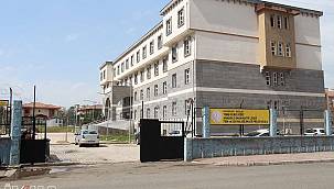 Mutasyonlu virüs tespit edilen okulun pansiyonu karantinaya alındı 