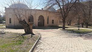  Türbenin elektriği kesildi 