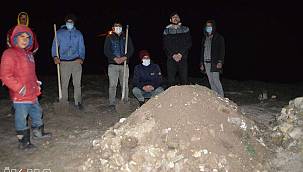 Ağrı'da Murat Nehrine düşüp boğulan küçük ipek köyünde defnedildi 