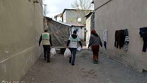 Ağrı Umut Kervanı Vakfı bu Ramazan da yüzlerce aileye umut olmaya devam ediyor