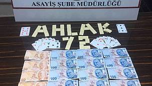 Batman' da kumar oynatılan yere baskın yapıldı