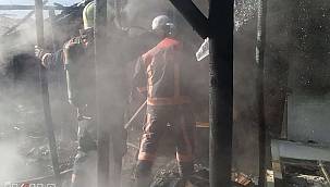 Malatya'da 2 katlı bir ev alev aldı 