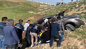 Şarampole yuvarlanan aracın sürücüsü hayatını kaybetti 