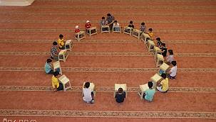 Çocuklar camilere kavuşmanın sevincini yaşıyor 