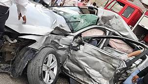 Doğubayazıt'ta tır ile otomobil çarpıştı: Bir ölü