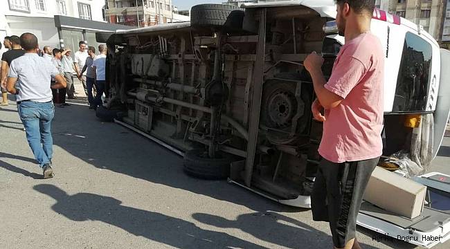 Ağrı'ya gelmekte olan minibüs devrildi: 7 yaralı