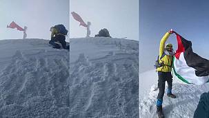 Filistinli genç Ağrı Dağı'nın zirvesinde secdeye gidip Filistin bayrağını dalgalandırdı 