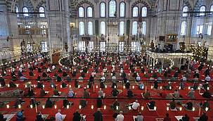 Cuma Hutbesi: Allah ilim yolcusuna cenneti kolaylaştırır 