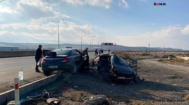 Ağrı'da meydana gelen kazada 4 aylık hamile kadın vefat etti