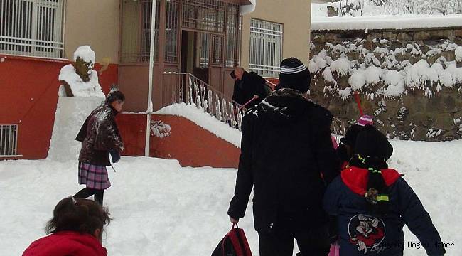 Ağrı merkez ve ilçesinde okullar tatil edildi 