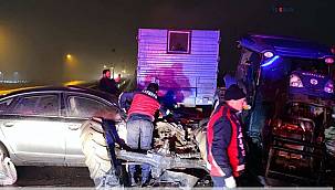 Zincirleme trafik kazasında bir kişi öldü, 3 kişi yaralandı 