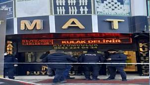 Doğubayazıt'ta kuyumcuya giren hırsızlar 25 kilo altın çaldı