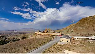 İshak Paşa Sarayı taş tezyinatı