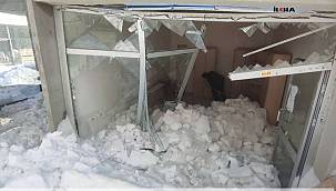 Kar kütleleri birçok iş yerini kullanılamaz hale getirdi 