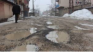 HÜDA PAR Ağrı İl Başkanlığından bozuk yollara tepki