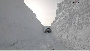 Ağrı'da 10 metreyi bulan kar kalınlığında yol açma çalışması devam ediyor