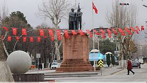 Çıplak heykel meselesi Sivas'a taşındı 