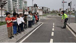 Diyarbakır'da öğrencilere trafik eğitimi 