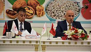 Stratejik ürünlerde kendi kendimize yetmeliyiz 