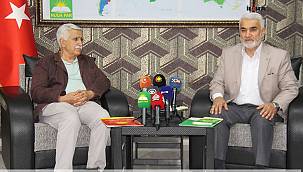 PSK Genel Başkanı Mesut Tek, HÜDA PAR Genel Başkanı Yapıcıoğlu'nu ziyaret etti