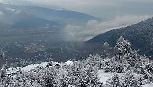 Mevsimin ilk karı yağdı 