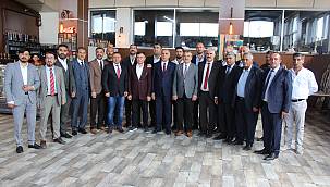 ATSO Başkanlığına yeniden adaylığını koyan Saim Alpaslan, aday tanıtma programında basınla bir araya geldi 