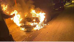 Gaziantep'te Park halindeki otomobil kundaklandı 