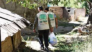 Ji Karwana Hêvîyê li Bidlîsê ji bi sedan malbatan re alîkarîya xwarinê û meddî 