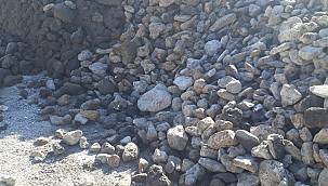 Şeker pancarının içerisine karıştırılan taşlar, fabrikaya büyük zarar veriyor 