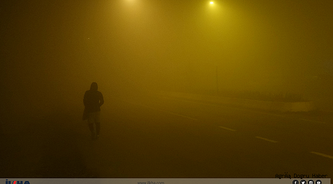 Ağrı'da yoğun sis nedeni ile vatandaşlar zor anlar yaşadı