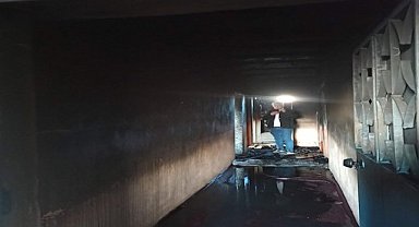 Evi küle dönen aile uzanacak yardım elini bekliyor