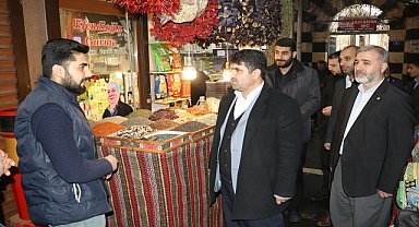 HÜDA PAR Gaziantep İl Başkanı Göçer, Almacı Pazarı esnafını ziyaret etti