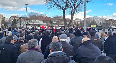 Konya'da "Kur'an-ı Kerim'i Müdafaa" yürüyüşü yapıldı
