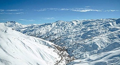 Li Wanê ji perwerdehîyê re astengîya berfê 