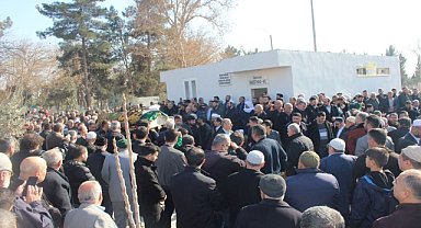 Molla Şerif Uğur Mardin'de defnedildi