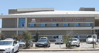 Otomobilin çarptığı adam hayatını kaybetti