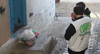 Umut Kervanı üç aylar münasebetiyle mağdur ve ihtiyaç sahibi ailelere yardım dağıttı